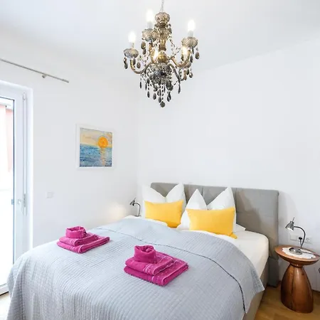 Ferienwohnung Narzisse - City Appartement Im Kurpark Bad Aussee Exterior foto